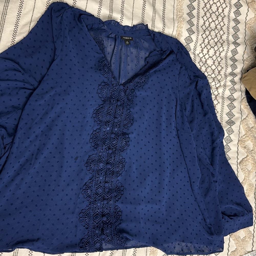 Blue long sleeve torrid blouse sz 2
